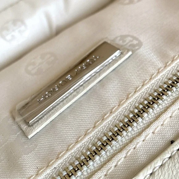 TORY BURCH "RARE" LUXURY TRAPUNTO DUET CHAIN CONVERTIBLE BAG 🩶🤍LIKE NEW🤍🩶 - Picture 15 of 17